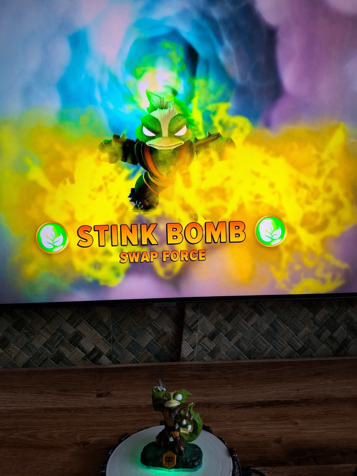 Skylanders Swap Force Stink Bomb figuur, Ophalen of Verzenden, Zo goed als nieuw, Jongen of Meisje