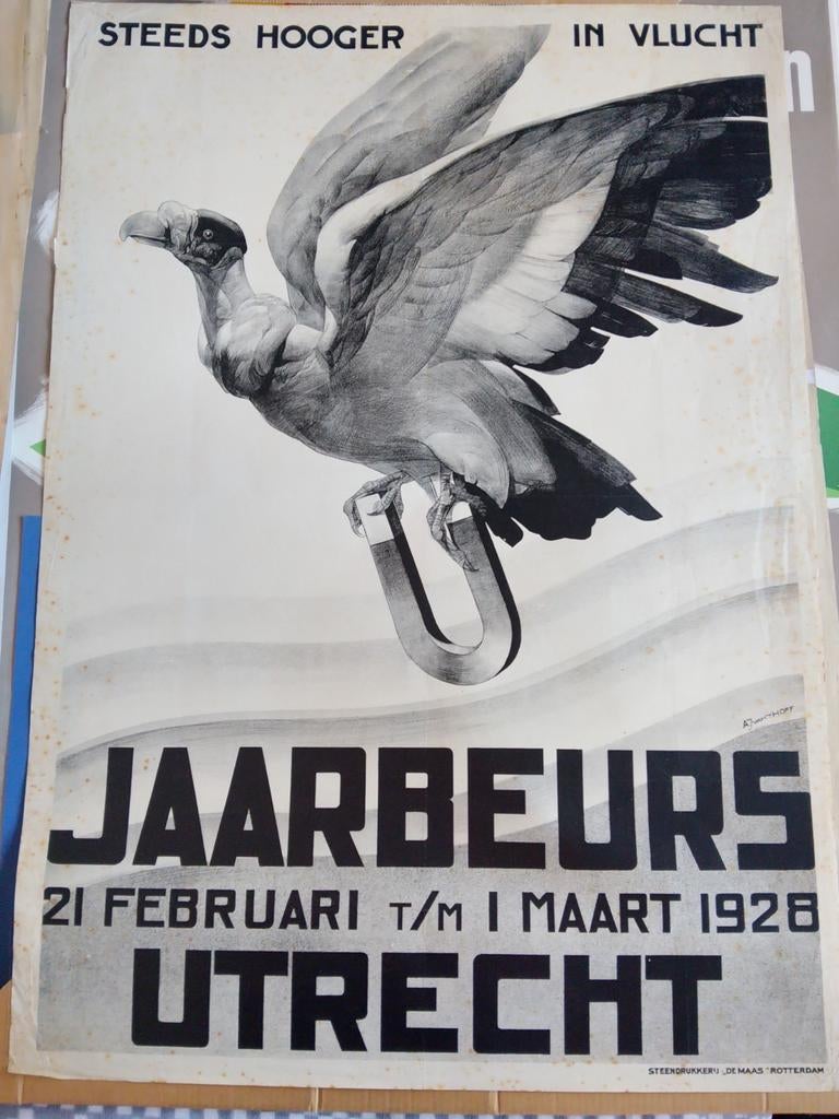 Vintage Jaarbeurs Utrecht 1928 - Steeds Hoger in Vluc, Deurposter of groter, Ophalen of Verzenden, Reclame, Rechthoekig Staand