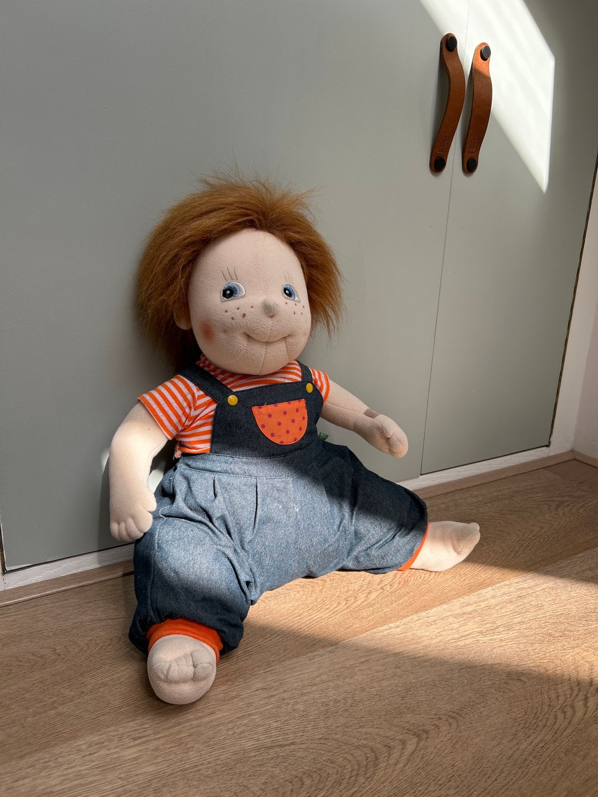Grote Rubens Barn pop met rood haar en tuinbroek, Kinderen en Baby's, Ophalen of Verzenden, Zo goed als nieuw, Overige typen
