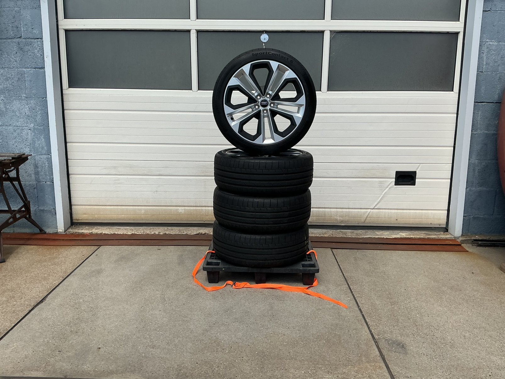 Audi Q3 - RS3.   Sport   Zomerset   255 - 40 - 20., Auto-onderdelen, Banden en Velgen, Ophalen, Gebruikt, 255 mm, Banden en Velgen