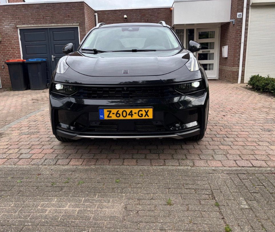 Lynk & Co 1.5TD 261pk Phev 7DCTH 2022  Full black edition, Auto's, Lynk & Co, 1800 kg, 179 pk, Plug-in hybride, 1854 kg