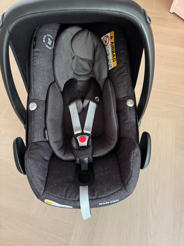 Maxi-Cosi pebble pro + isofix + bugaboo fox adapter, Kinderen en Baby's, Autostoeltjes, Gebruikt, Maxi-Cosi, 0 t/m 13 kg, Autogordel