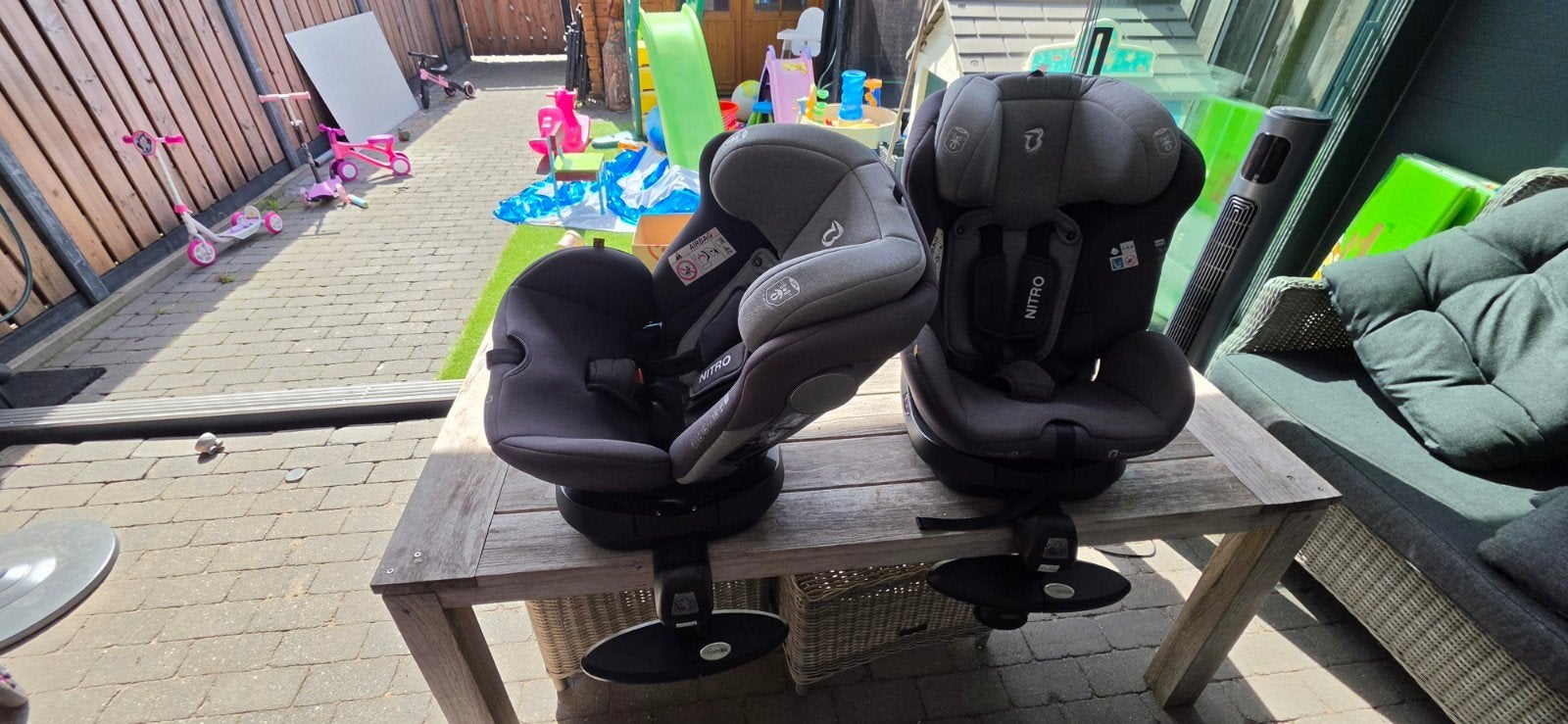 2x Titanium Baby Nitro autostoel 360 graden draaibaar Isofix, Kinderen en Baby's, Autostoeltjes, Verstelbare rugleuning, Gebruikt