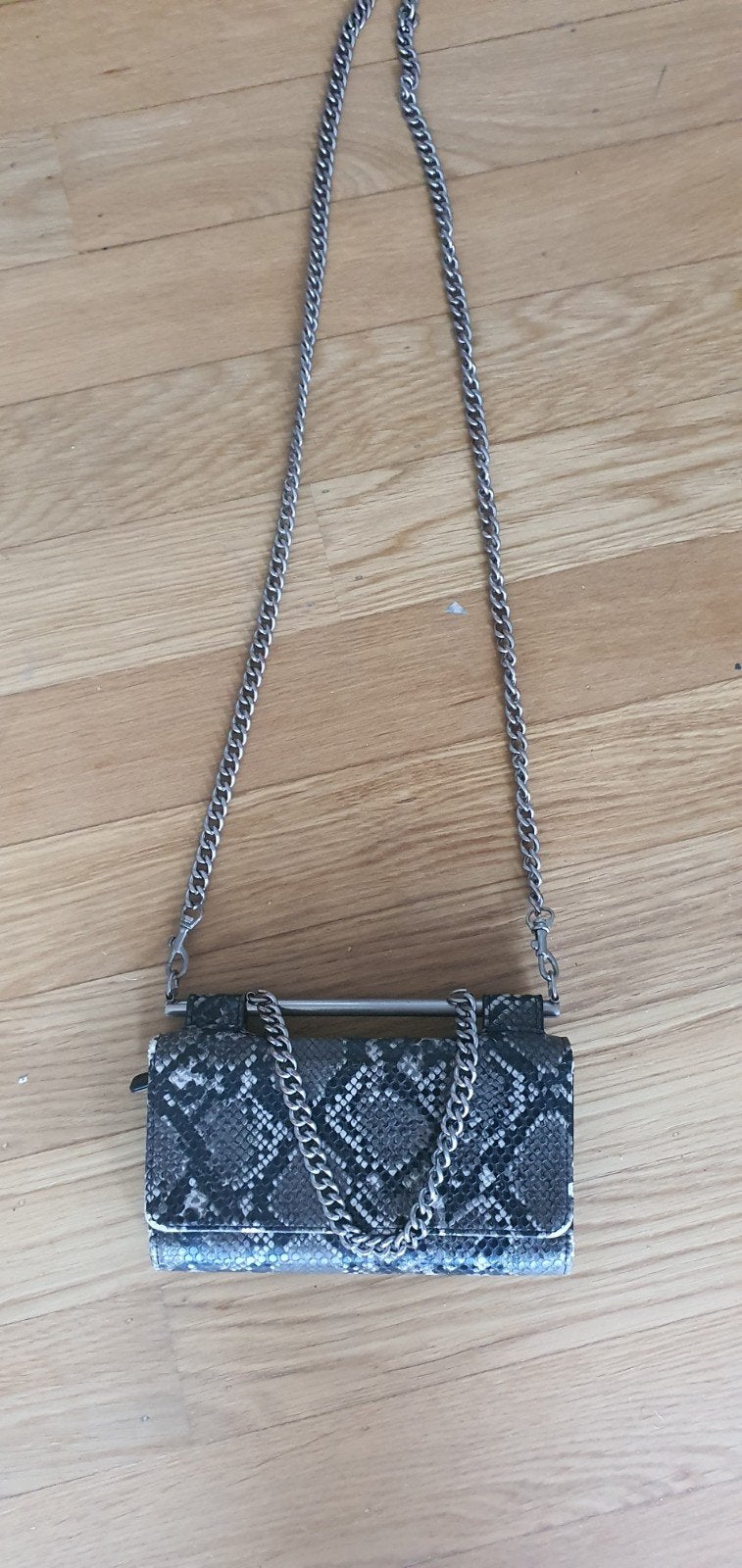 Crossbody tasje in grijze python print, Ophalen of Verzenden, Gebruikt, Grijs, Schoudertasje