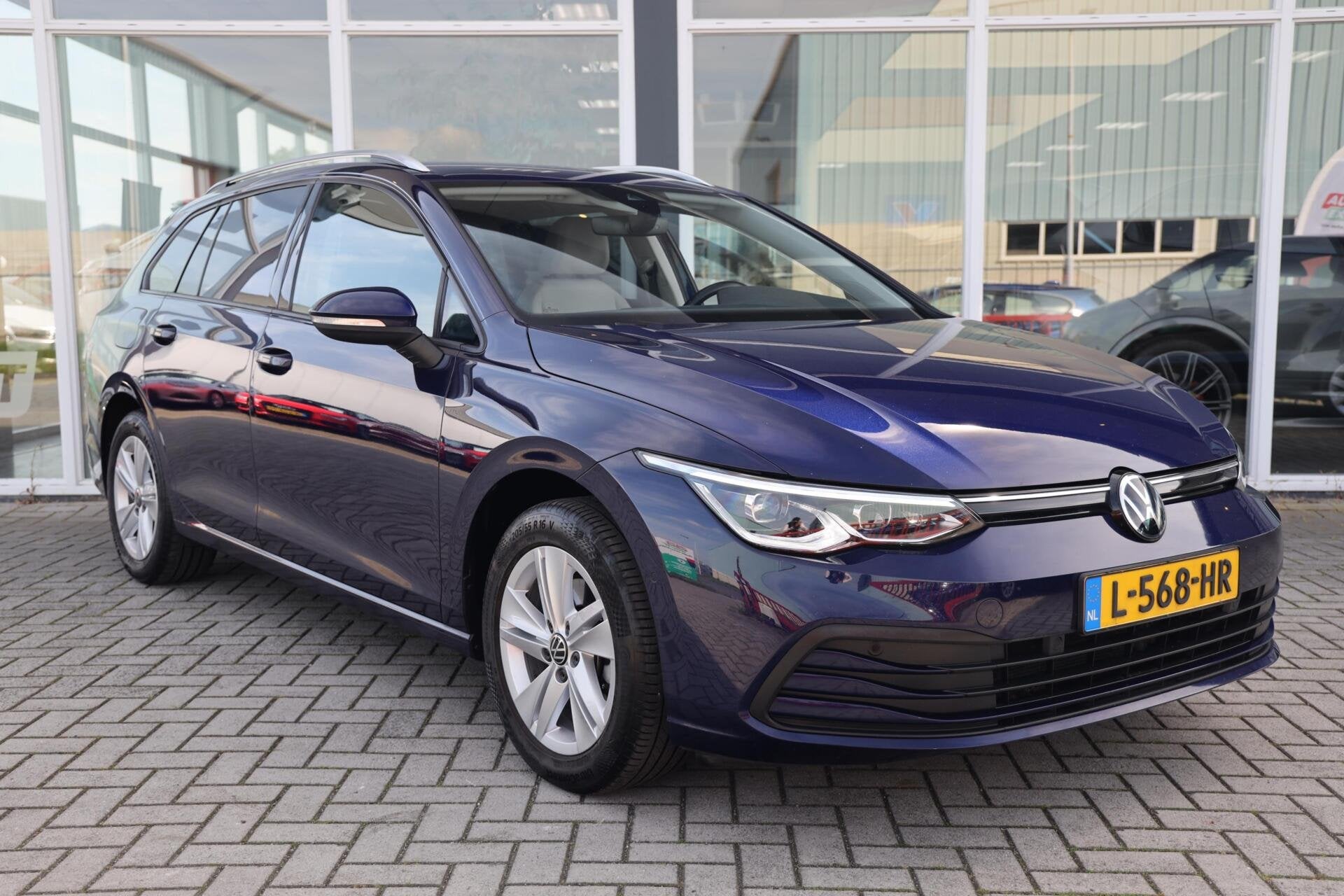 Volkswagen Golf Variant 1.0 eTSI Life Business|Automaat|LED|, Gebruikt, Blauw, Origineel Nederlands, 19 km/l
