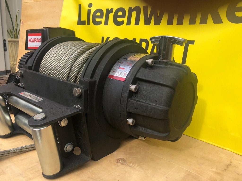 Elektrische Lier 24 V 11,4 ton KOMPAKTrunva 26m 14mmdyneema, Nieuw, Ophalen of Verzenden, De Akkers 56 ,7468DE  Enter, Kompakt runva