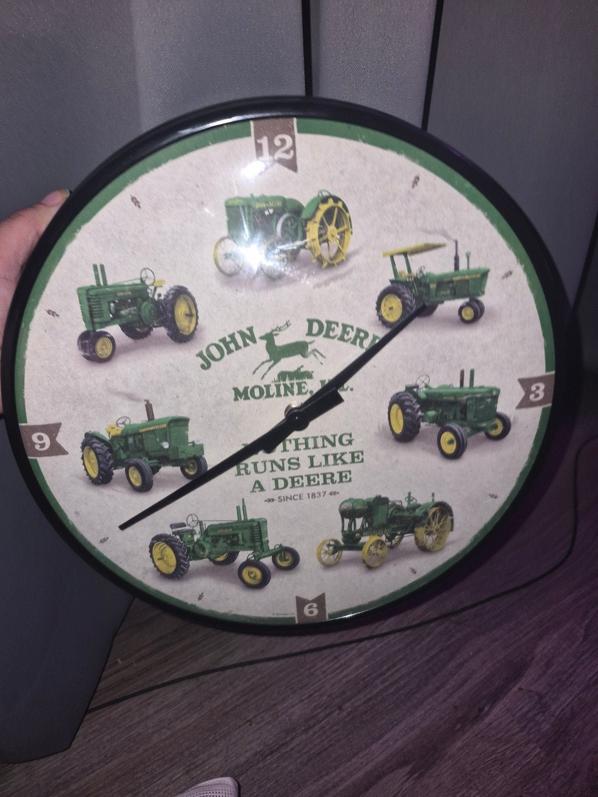 John Deere Wandklok - Vintage Tractor Design, Meerkleurig, Landelijk, Analoog, Zo goed als nieuw