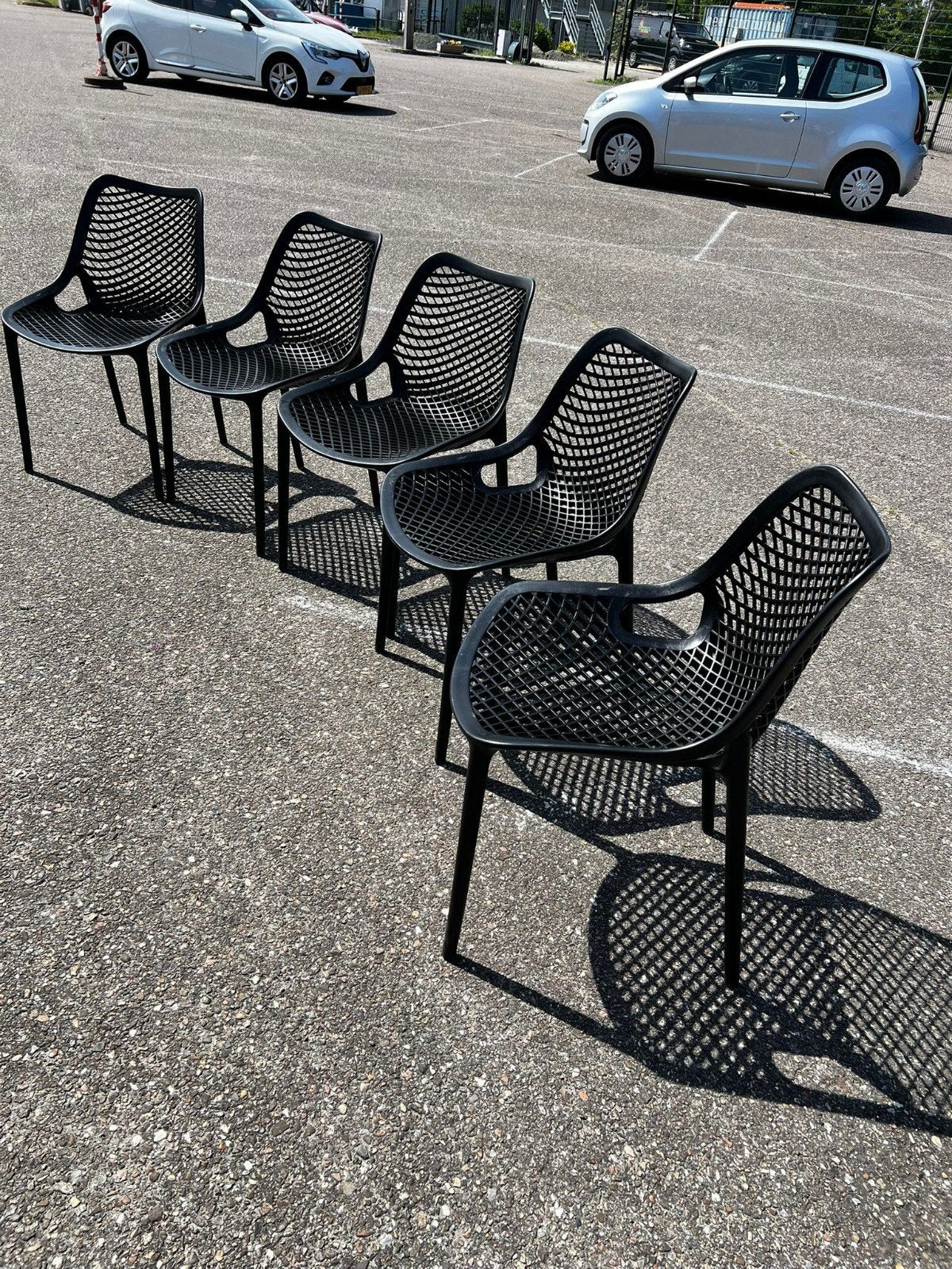 5x Zwarte Kunststof Stoelen - Modern Design, Modern, Stapelbaar, Kunststof, Gebruikt, Zwart