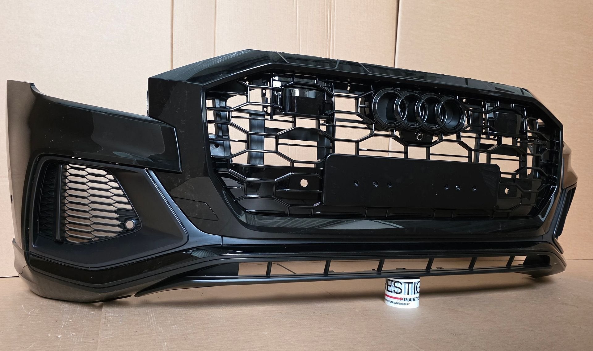 Voorbumper Audi Q8 4M8 S-line SQ8 RSQ8 LOOK GRILLE BUMPER, Auto-onderdelen, Gebruikt, -, Voor, Bumper