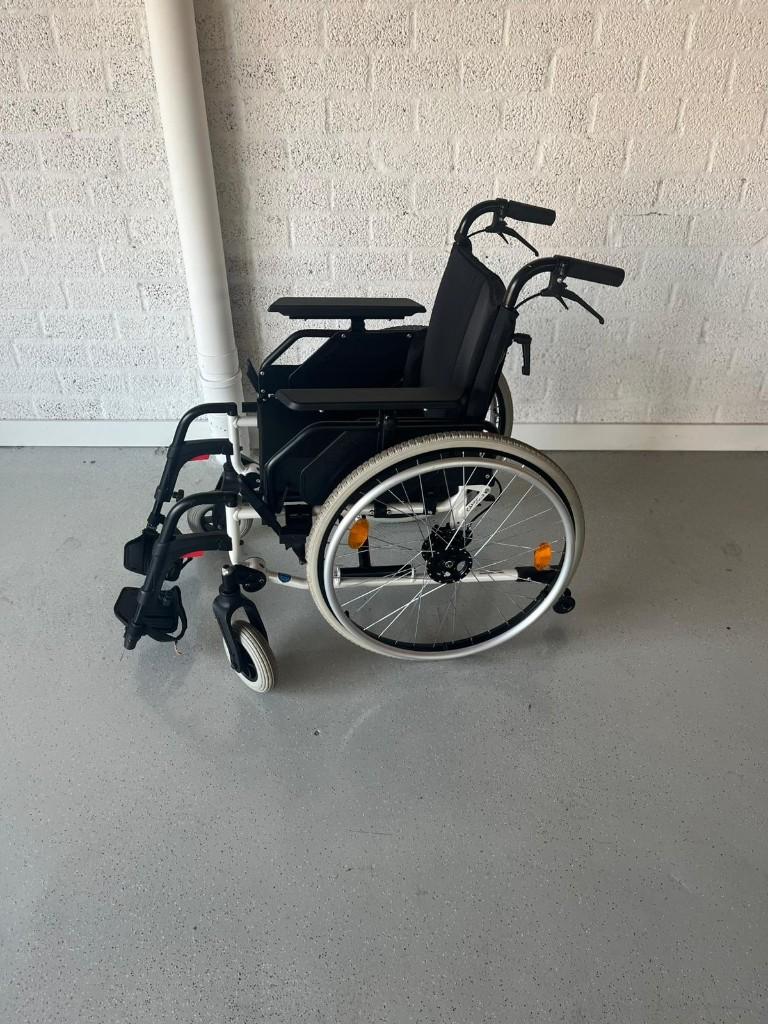 Lichtgewicht, opvouwbare rolstoel (Dietz Caneo) NU 85,00€, Diversen, Ophalen, Dietz, Inklapbaar, Zo goed als nieuw