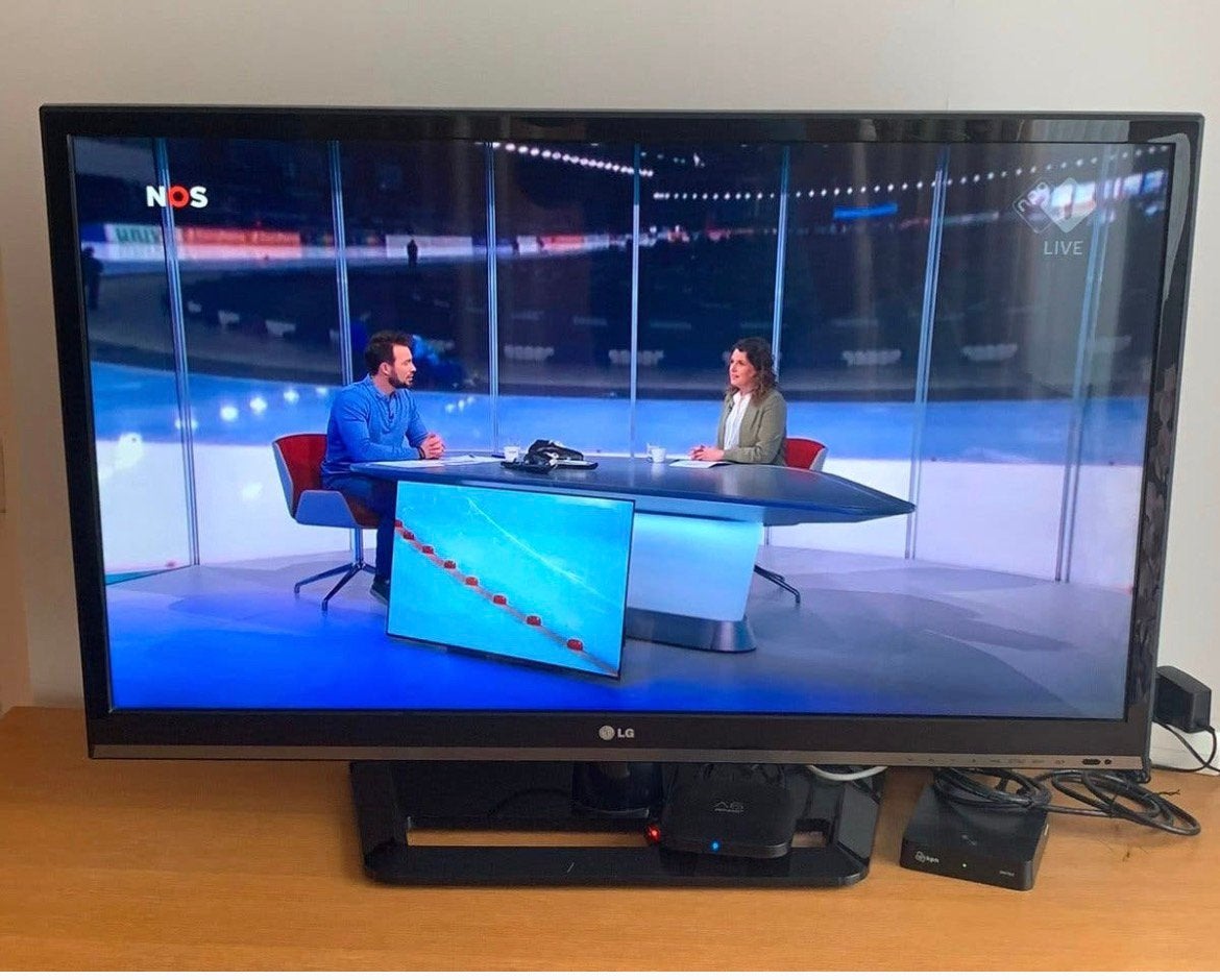 LG TV 40 inch (37LS570S), Ophalen, Gebruikt, 50 Hz, 100 cm of meer