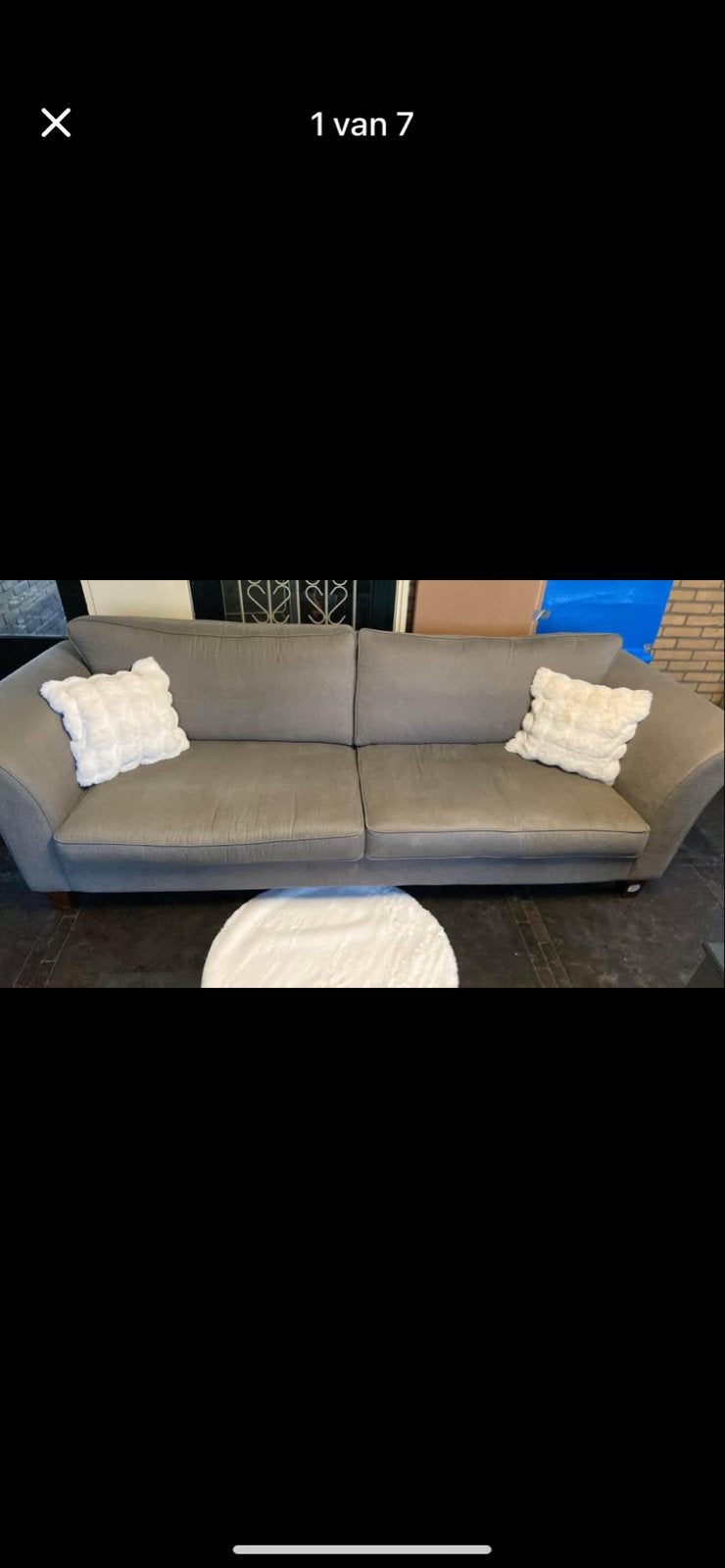 Grijze bank met witte streep - Gratis afhalen, Ophalen, Gebruikt, Driepersoons, 75 tot 100 cm