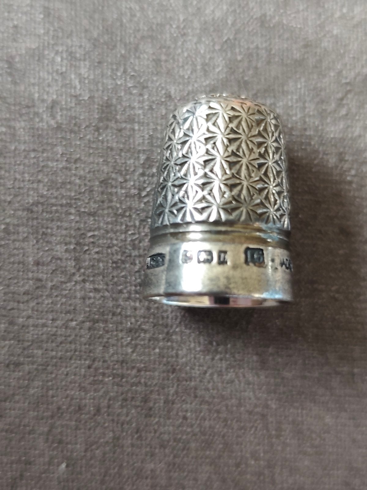 Antiek zilveren vingerhoed Henry Griffith &Sons maat 16, Antiek en Kunst, Antiek | Goud en Zilver, Ophalen of Verzenden