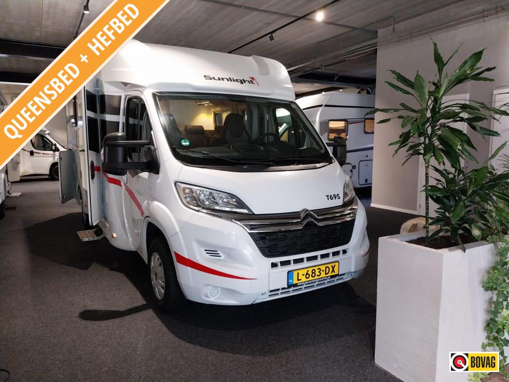 Frisse Sunlight T69S met een lengte van 699cm en solair !!!, Niet ingevuld, Ringverwarming, Treinzit, Bedrijf