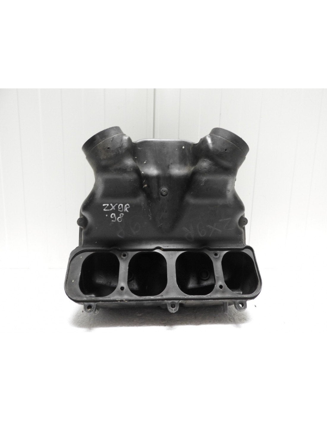 ZX9R 1998 - 1999 Kawasaki Airbox D1-43135
