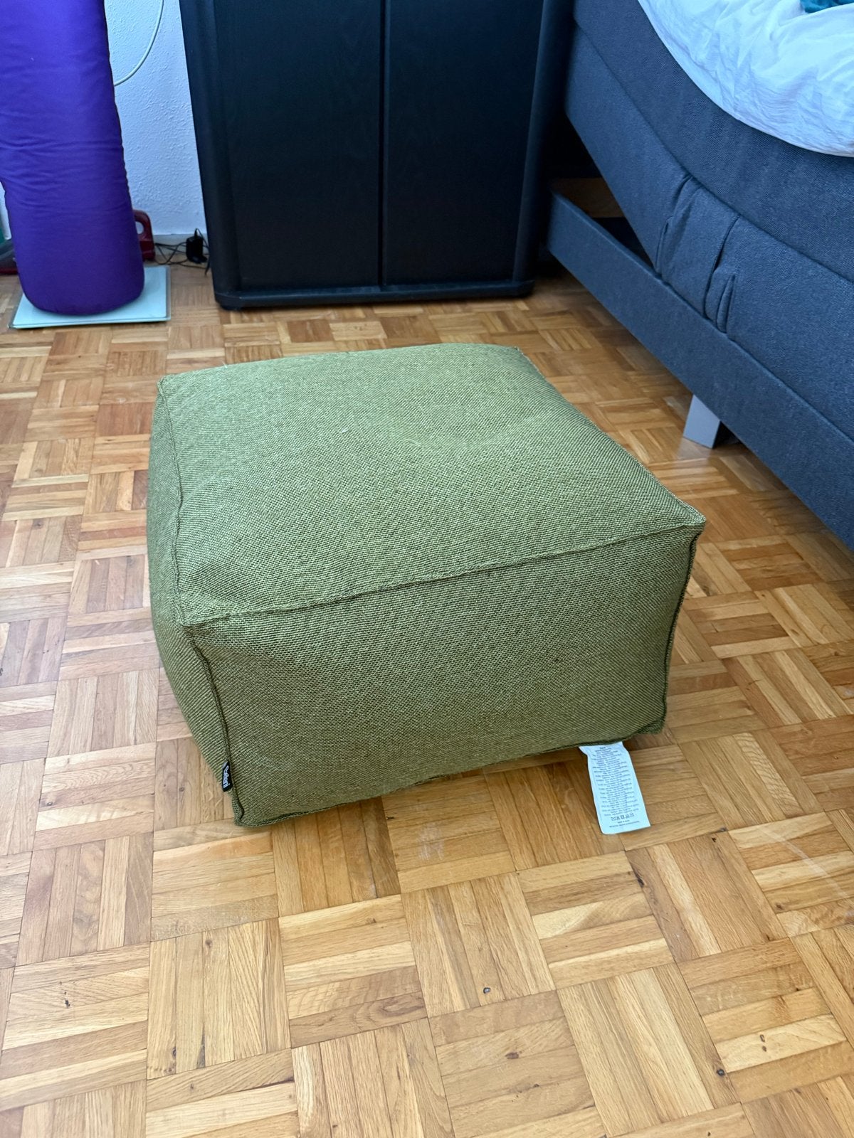 Beliani Pouffe Boulder Olijfgroen, Ophalen, Minder dan 50 cm, Vierkant, Zo goed als nieuw