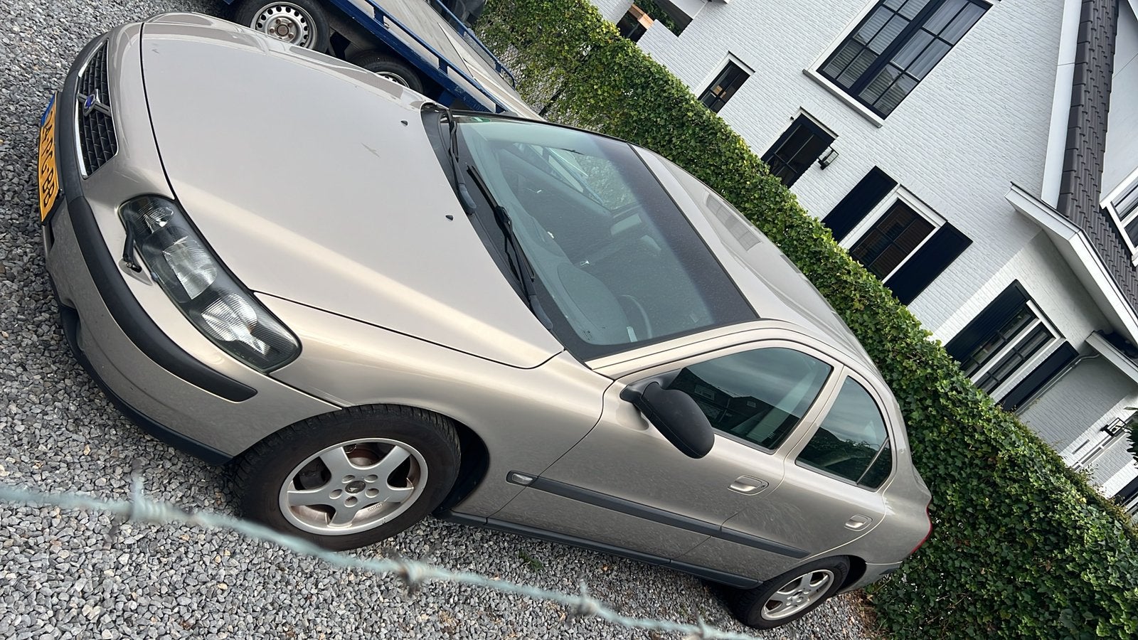 Volvo S60 2.4 140PK AUT APK 16-6-2027 CRUISE - VW STOELEN, Stof, Zwart, S60, Beige