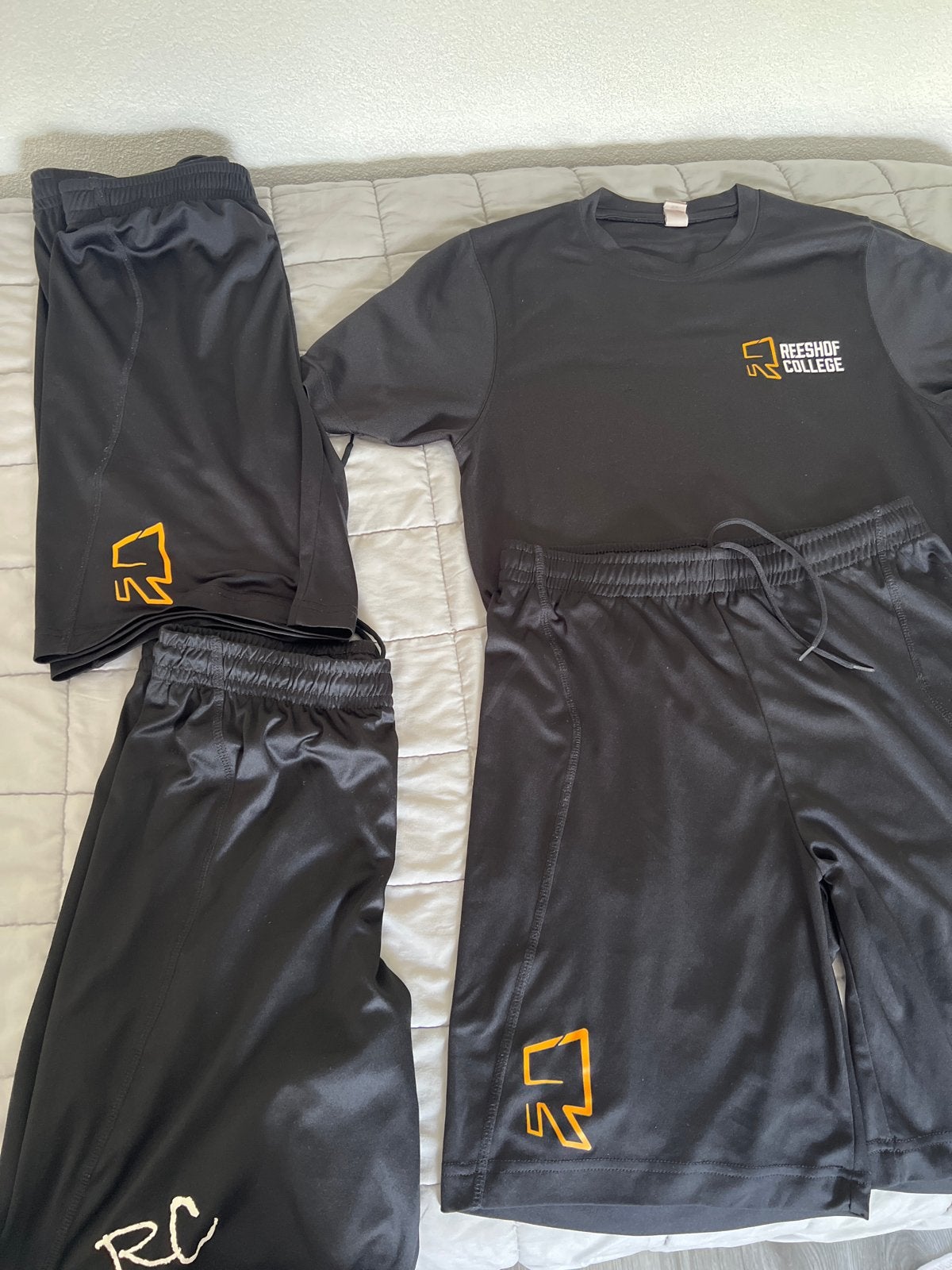 Reeshof College Sportkleding Set - T-shirt & Broekjes, Zwart, Overige maten, Ophalen of Verzenden, Gedragen