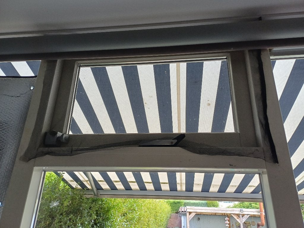 Op maat gemaakt plexiglas voor kozijn, Ophalen, Zo goed als nieuw
