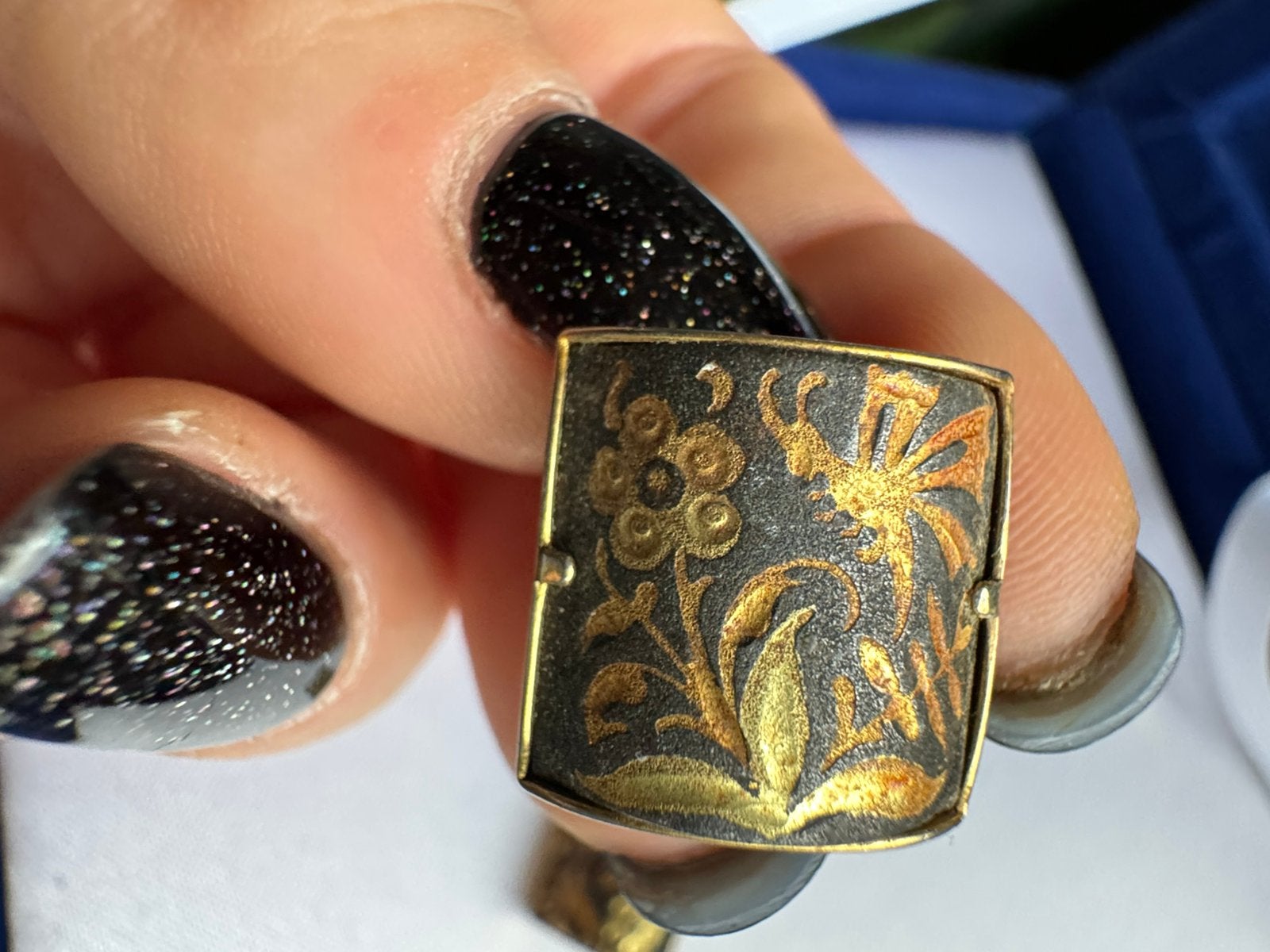Toledo Spain damascene vintage clip-on earrings, Verzenden, Zo goed als nieuw, Overige materialen