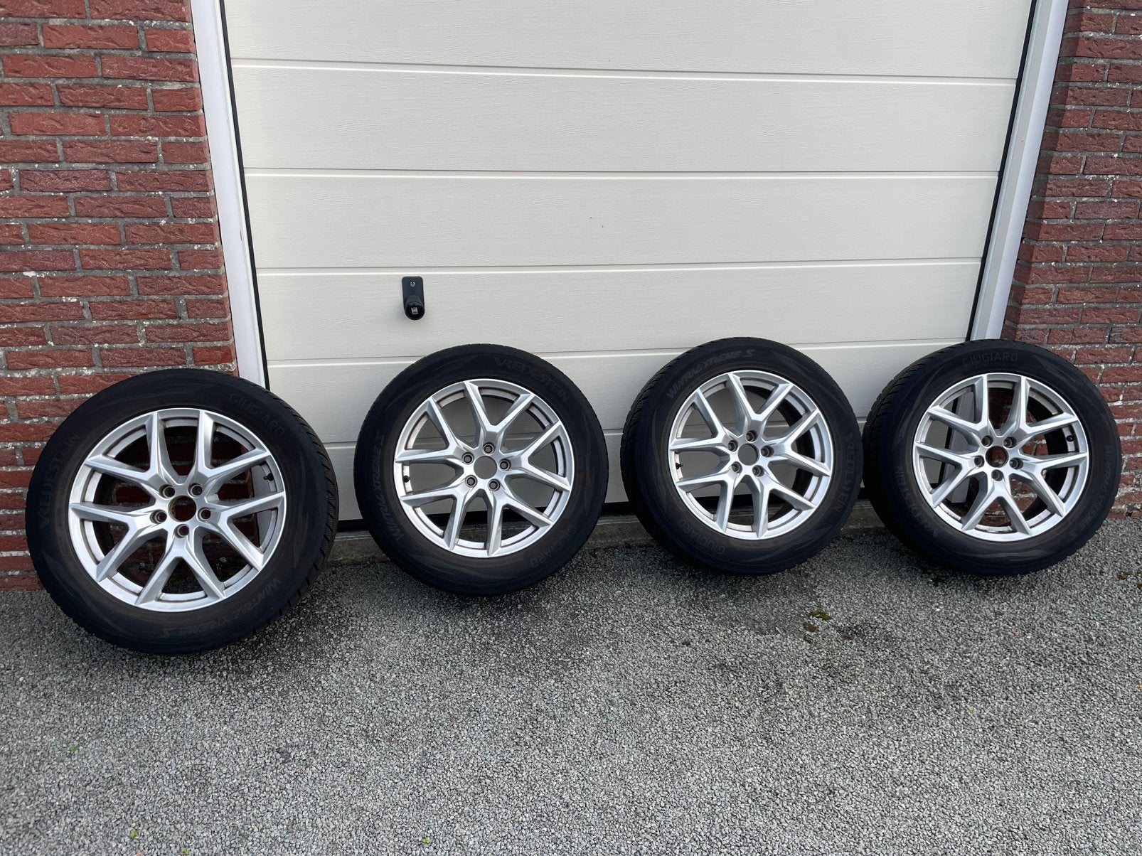 Winterbanden met velg volvo xc40, Auto-onderdelen, Ophalen, 18 inch, Banden en Velgen, Winterbanden