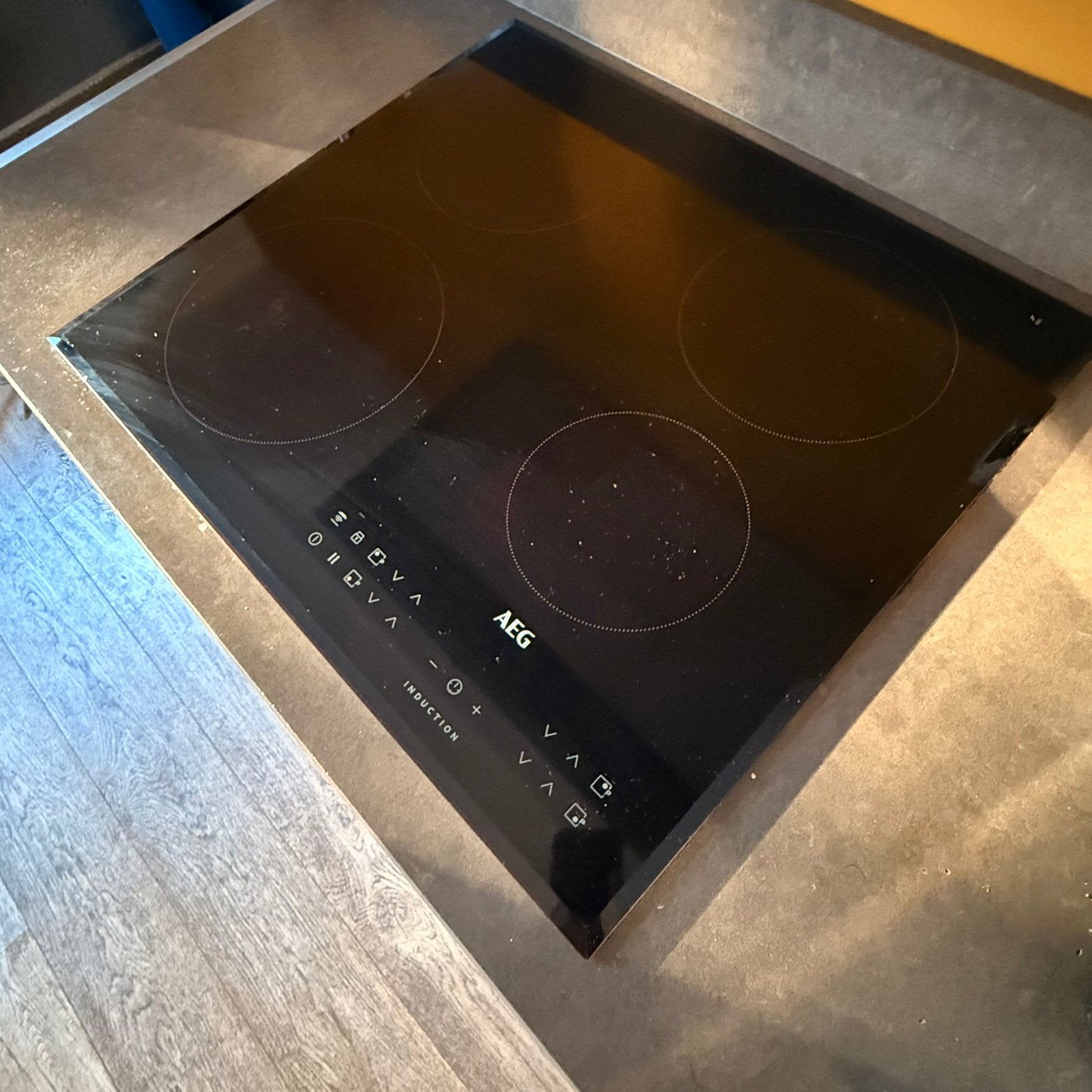 AEG inductiekookplaat 60 cm – zo goed als nieuw (€250), Ophalen, 4 kookzones, Zo goed als nieuw, Inbouw