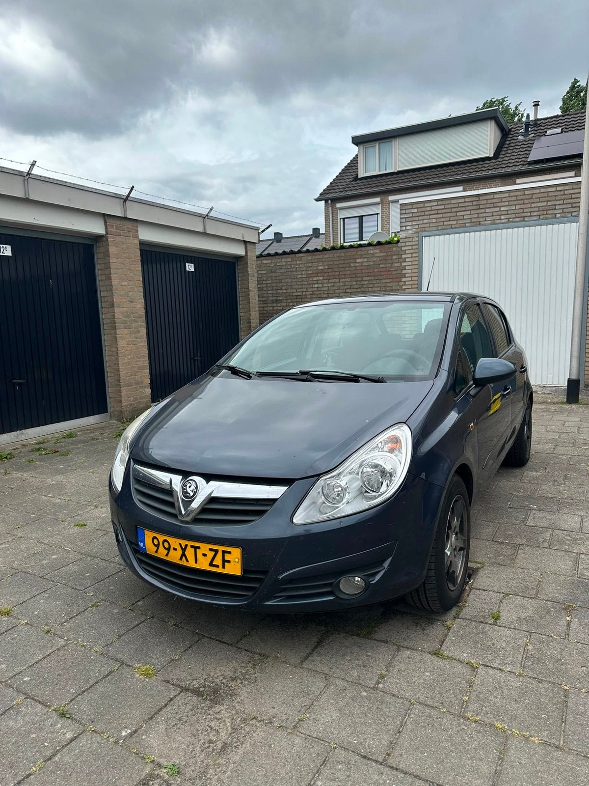 Opel Corsa 1.4 16V 5D 2007 Grijs, Auto's, Opel, Voorwielaandrijving, 1063 kg, 4 cilinders, 49 €/maand