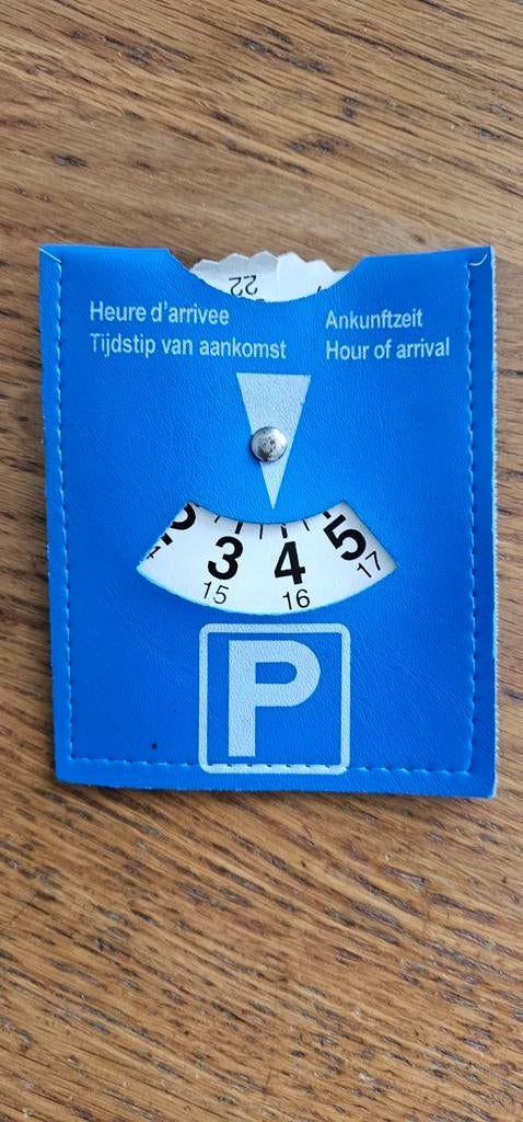 Blauwe parkeerschijf met uren en minuten, Auto diversen, Ophalen of Verzenden, Gebruikt