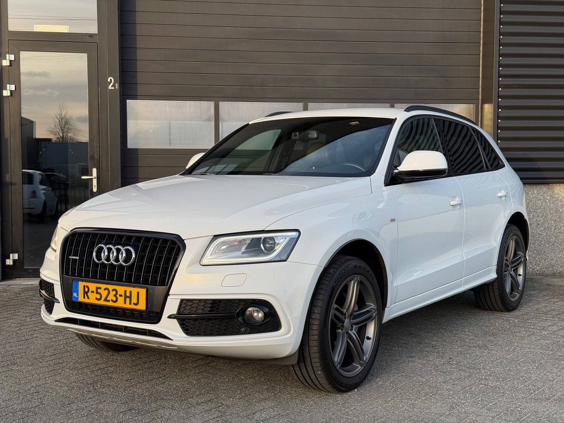 Audi Q5 2.0 TFSI quattro S-line Camera Xenon black, Gebruikt, 4 cilinders, Leder en Stof, Wit