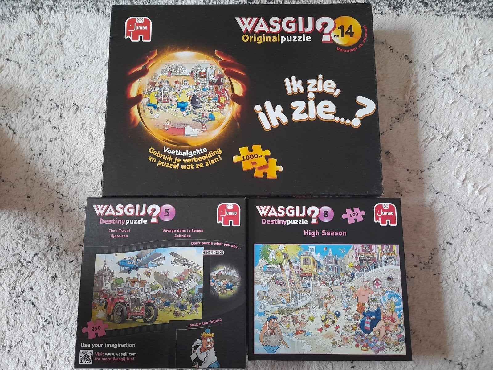 3 Wasgij puzzels: Voetbalgekte, Time Travel, High Season, Ophalen of Verzenden, 500 t/m 1500 stukjes, Zo goed als nieuw, Legpuzzel