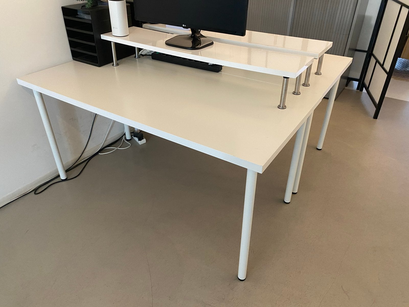 2x IKEA bureau 75x150cm met opzetstuk en accessoires, Ophalen, Opbergruimte, Gebruikt, Spaanplaat of MDF