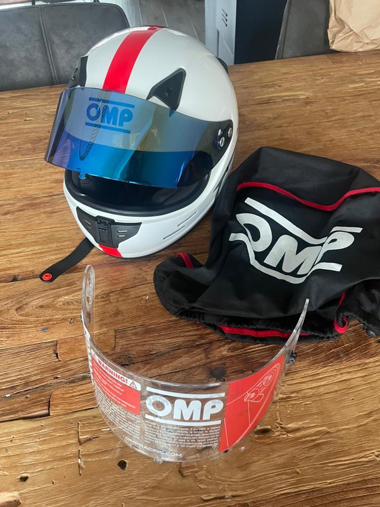 OMP karthelm, Sport en Fitness, Karting, Ophalen, Zo goed als nieuw, Helm of Handschoenen