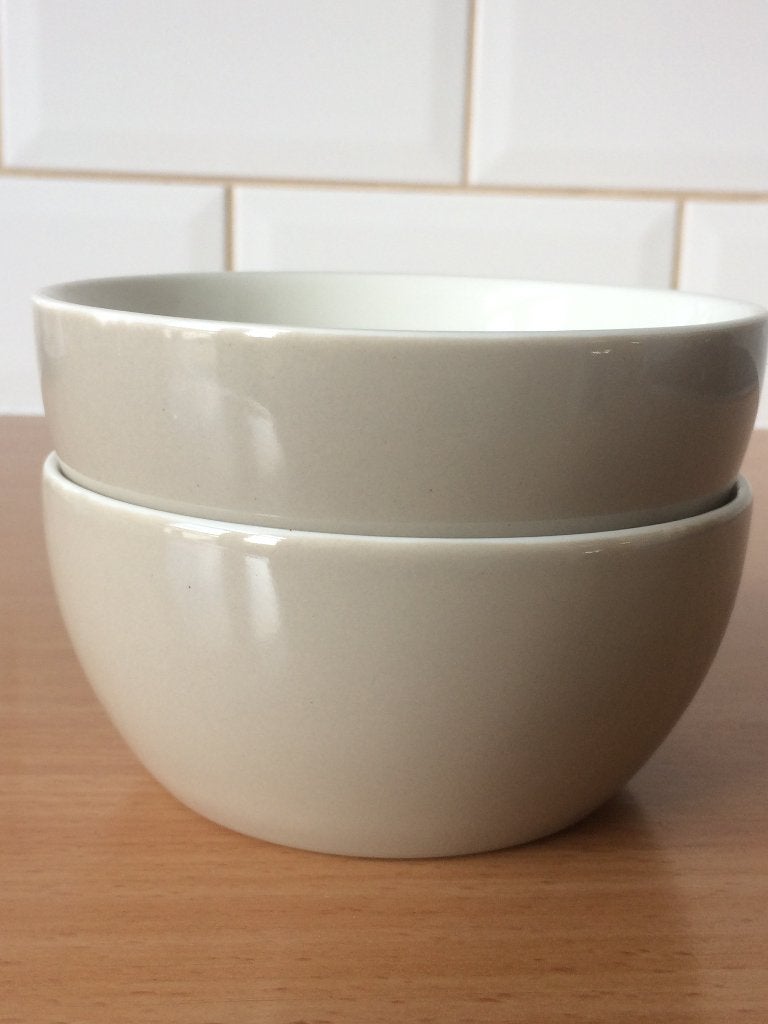 Schaaltjes taupe Albert Heijn, Huis en Inrichting, Keuken | Servies, Ophalen of Verzenden, Effen, Aardewerk, Schaal of Schalen