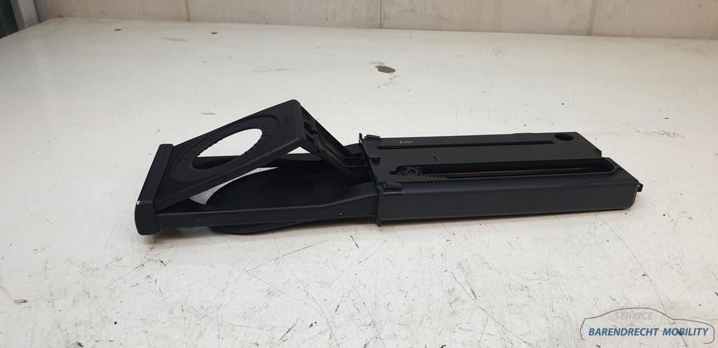 Verlichte bekerhouder Audi A3 8P 8P0862534C cupholder origin, Auto-onderdelen, Gebruikt, AUDI AG, Auto-Union-Strasse 1
85045  Ingolstadt, DE