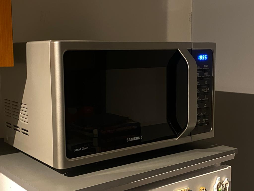 Samsung Combi Magnetron - Smart Oven, Witgoed en Apparatuur, Magnetrons, Zo goed als nieuw, Vrijstaand, Combimagnetron, 45 tot 60 cm