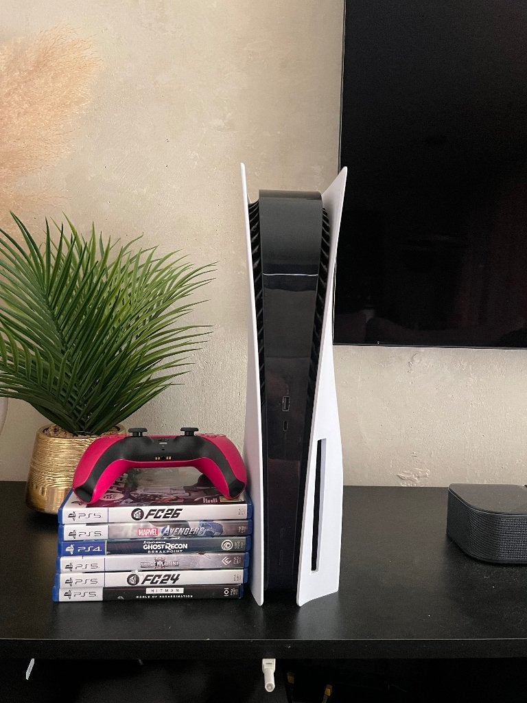 PS5 inclusief DualSense-controller en kabels + 6 Games, Ophalen of Verzenden, Zo goed als nieuw, Playstation 5