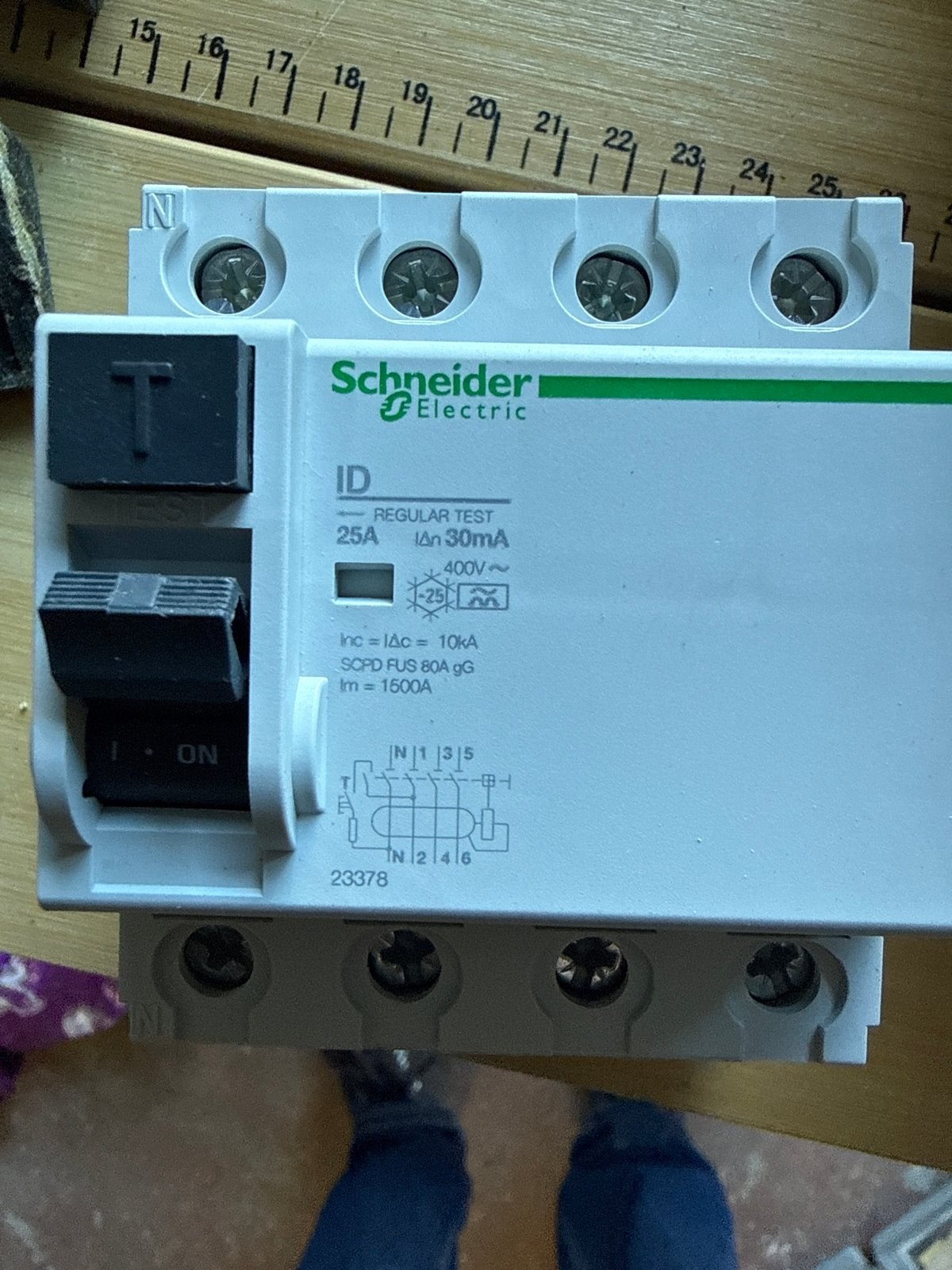 Schneider Electric Aardlekschakelaar 25A 30mA, Ophalen of Verzenden, Nieuw, Schneider Electric, Aardlekschakelaar
