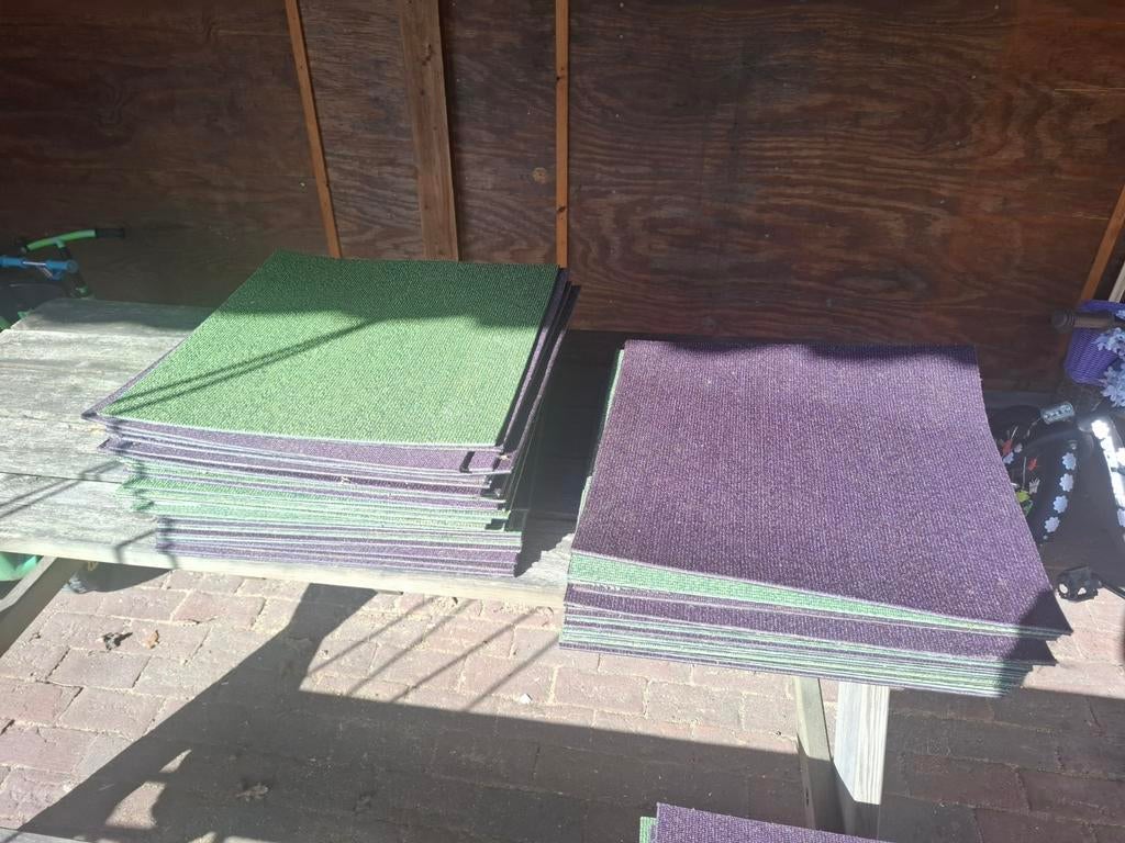 Tapijttegels - Groen en Paars 18m2, Ophalen, Minder dan 50 cm, Gebruikt, Vierkant