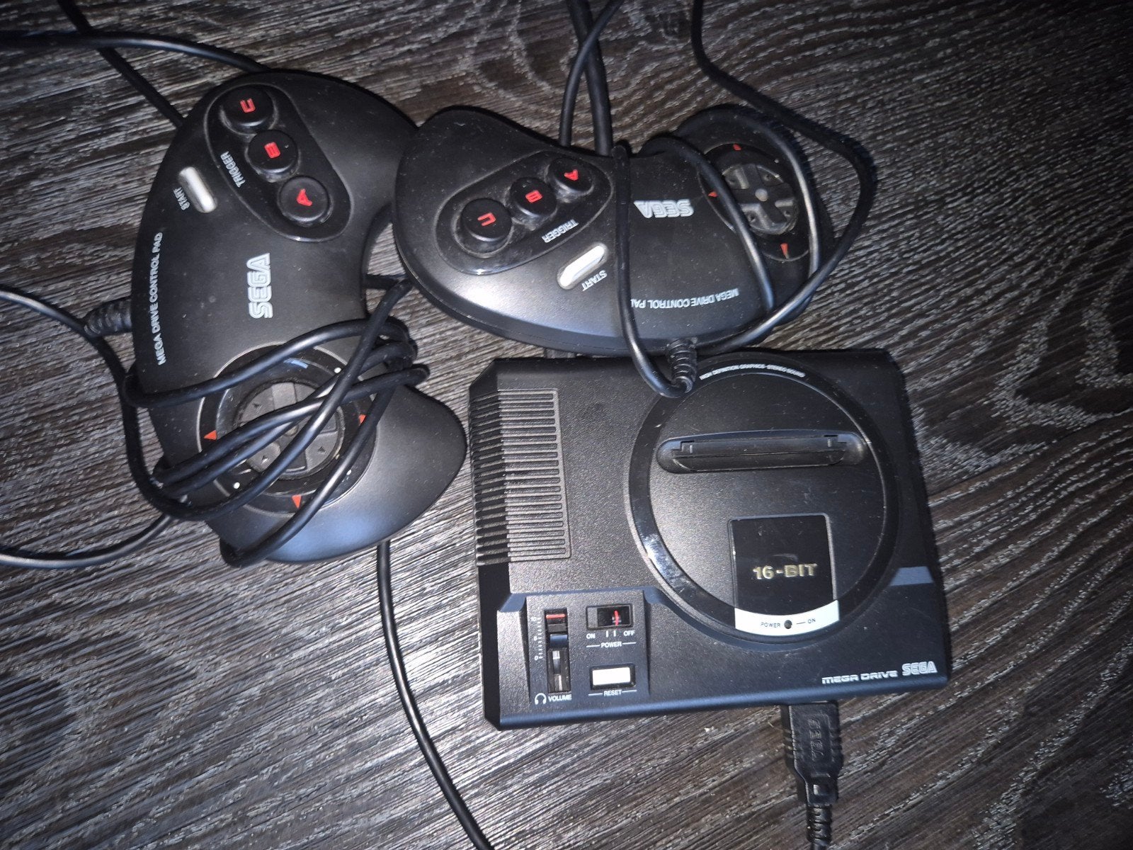 Sega mini classic met spellen erop, Spelcomputers en Games, Spelcomputers | Sega, Ophalen, Zo goed als nieuw, Met 1 controller