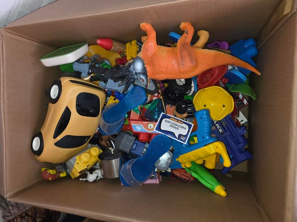 Grote doos vol speelgoed - Auto's, poppen, knuffels en meer!, Ophalen, Gebruikt, Jongen of Meisje