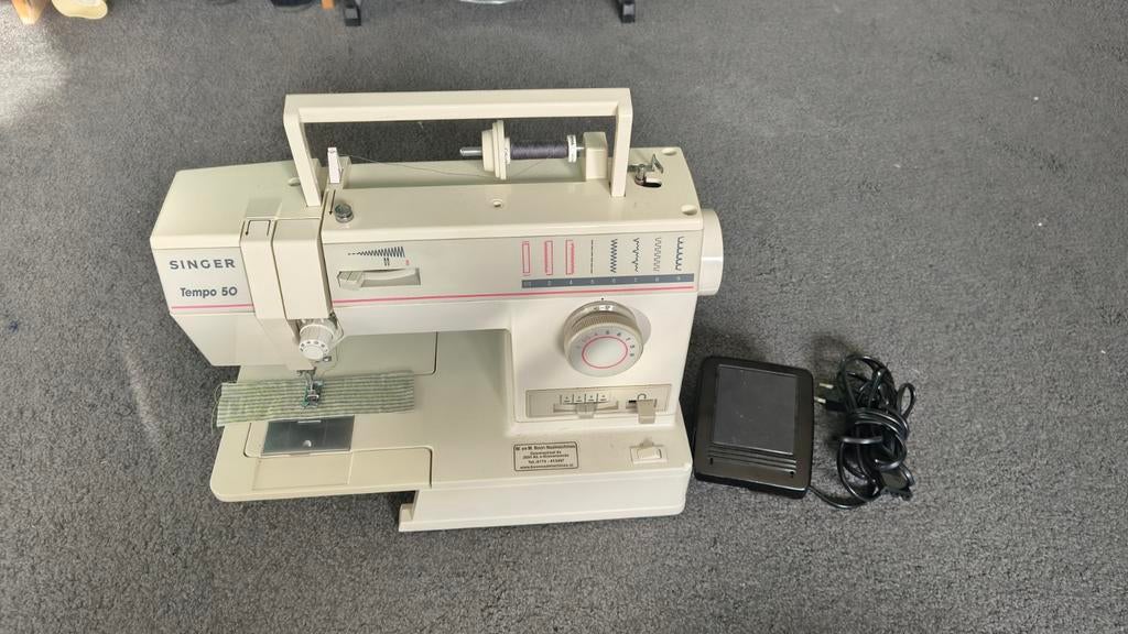 Singer Tempo 50 - Naaimachine - Pas Onderhouden, Hobby en Vrije tijd, Naaimachines en Toebehoren, Zo goed als nieuw, Naaimachine