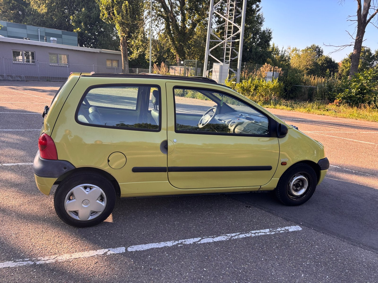 Renault Twingo 1.2 1999 Geel, Auto's, Renault, Voorwielaandrijving, 600 kg, 4 cilinders, Handgeschakeld
