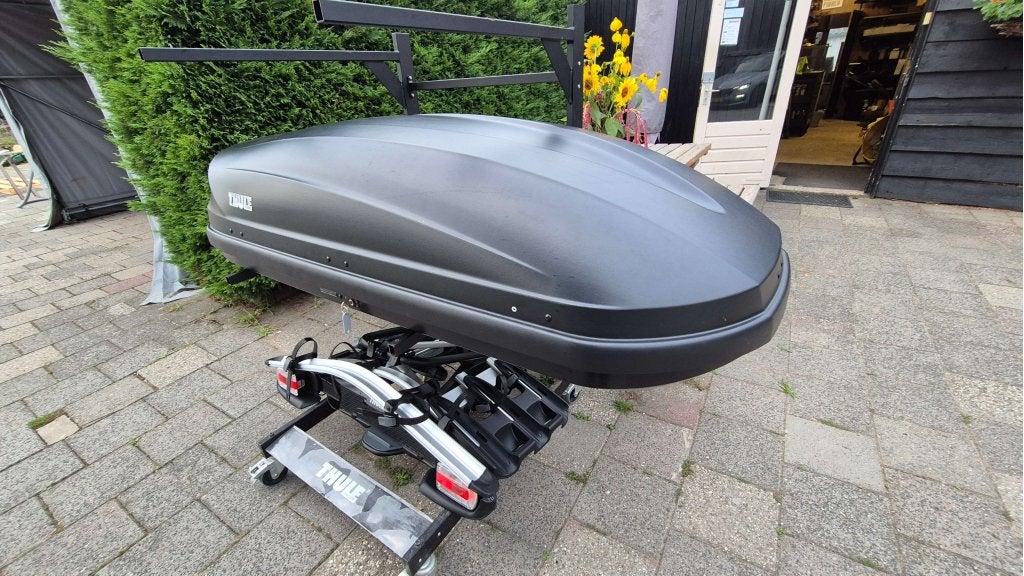 Thule Pacific 200 dakkoffer 410 ltr. voordelig uit huur, Auto diversen, Dakkoffers, Ophalen, Gebruikt, Thule Sweden AB, Borggatan 5, 335 73 Hillerstorp, Zweden