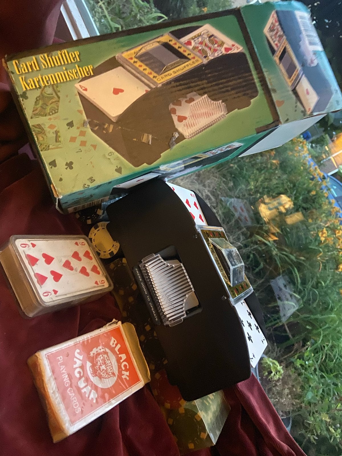 Kaartenschudmachine met speelkaarten, Ophalen of Verzenden, Gebruikt