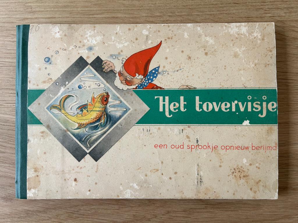 Het tovervisje - een oud sprookje opnieuw berijmd (1949), Boeken, Sprookjes en Fabels, Ophalen of Verzenden