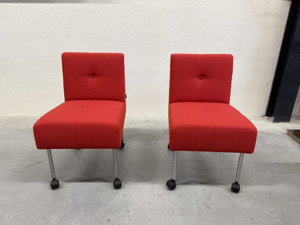 2 Nieuw Gelderland 7714 Knopenstoelen rood stof wiel stoel, Twee, Nieuw, Industrieweg 15, Ophalen of Verzenden