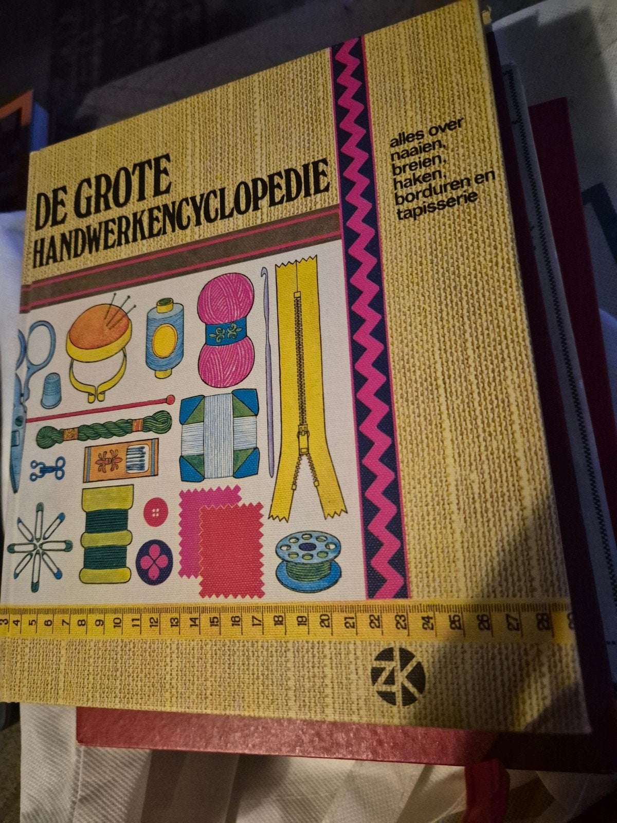 De Grote Handwerkencyclopedie - Naaien, Breien, Haken, Ophalen of Verzenden, Gelezen, Overige onderwerpen, C. J. de Stoubendorff-Weddelink