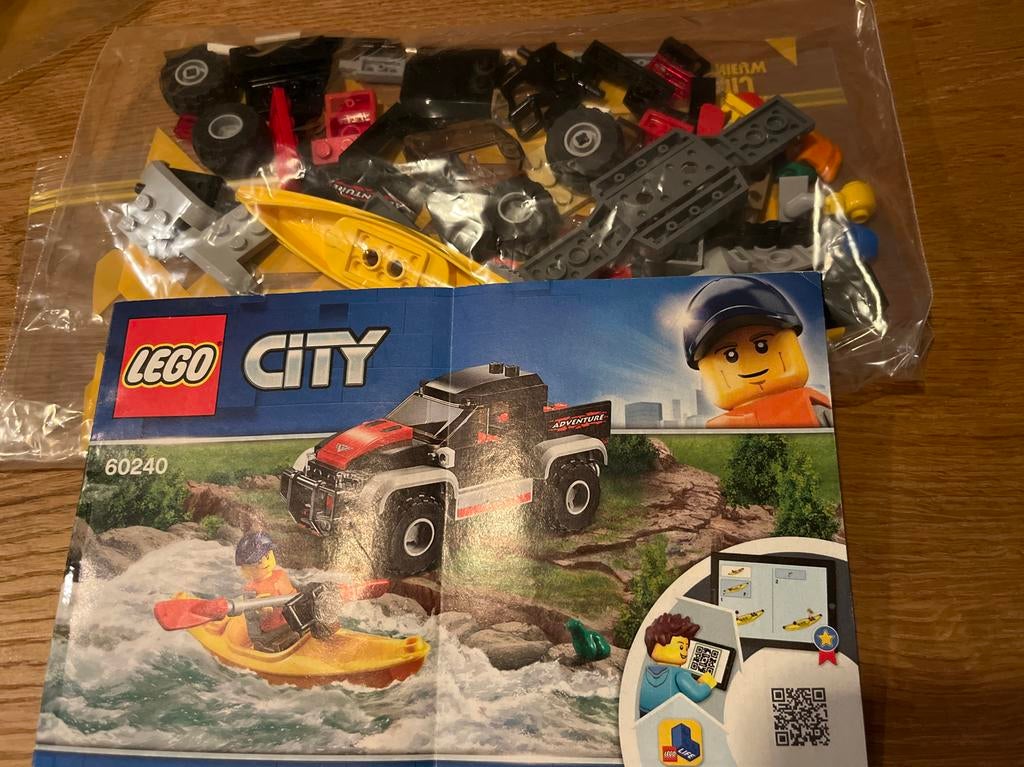 Lego City 60240 Kajak avontuur, Kinderen en Baby's, Speelgoed | Duplo en Lego, Zo goed als nieuw, Lego, Complete set, Ophalen of Verzenden