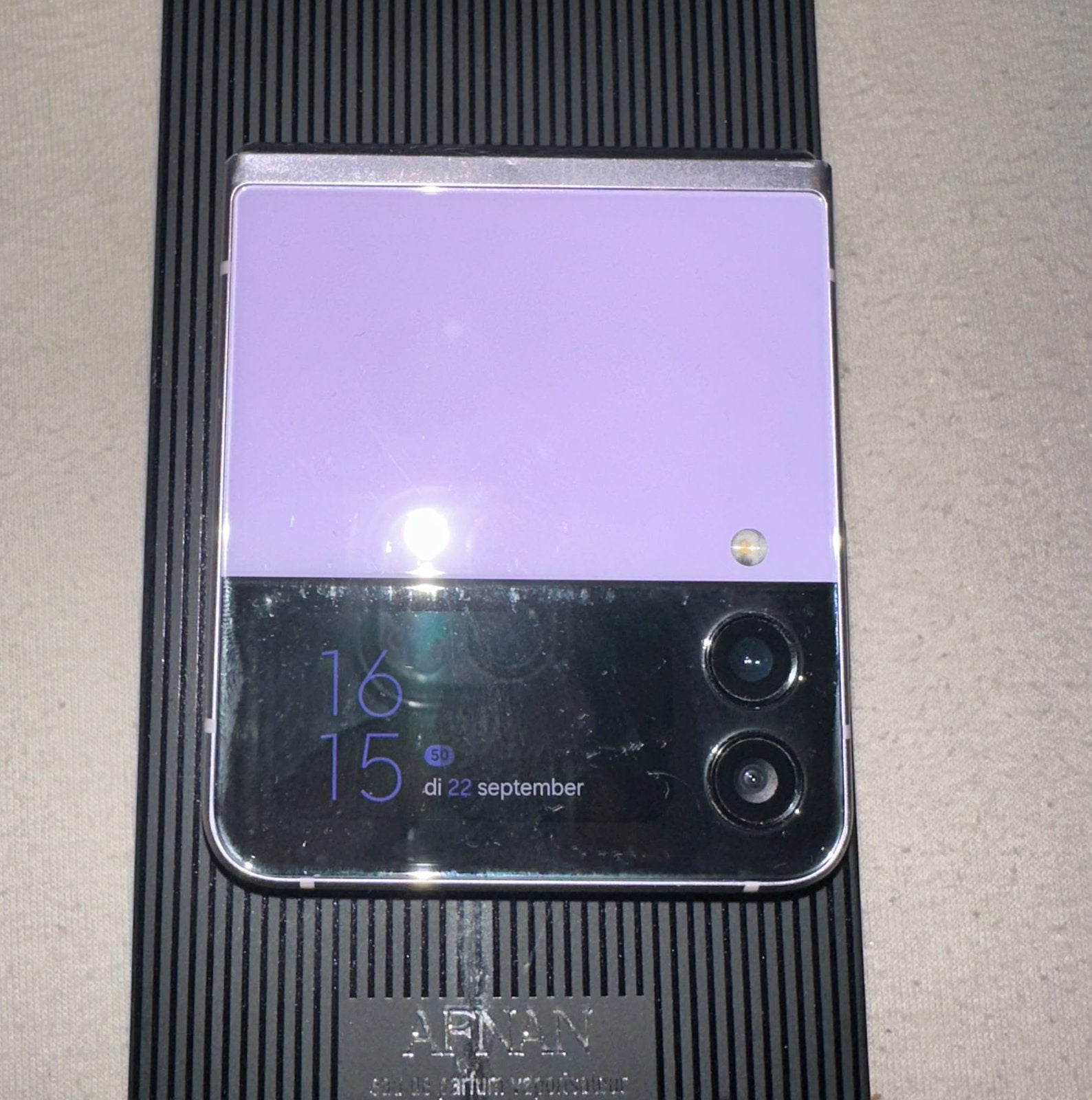 Foto 4 van Samsung Galaxy Z Flip4 met 128 GB