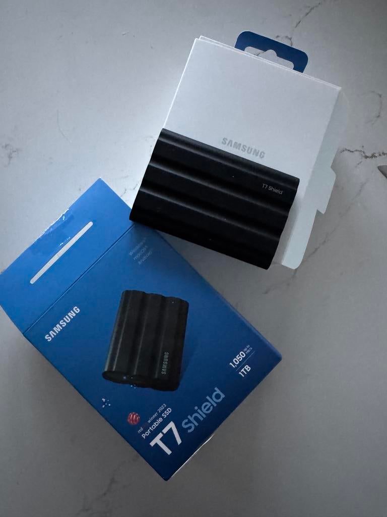 Samsung SSD T7 Shield 1TB Externe SSD, Computers en Software, Harde schijven, Server, SSD, Nieuw, Ophalen of Verzenden